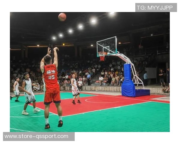 激情四溢的篮球赛场解说带你领略每一次扣篮与三分的精彩瞬间